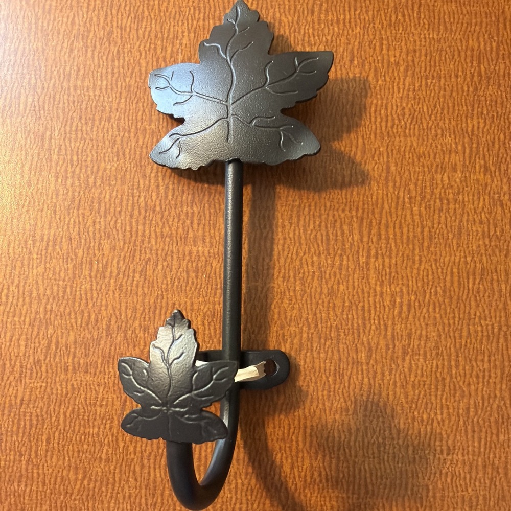 Longaberger Wrought Iron Maple Leaf Wall Hook